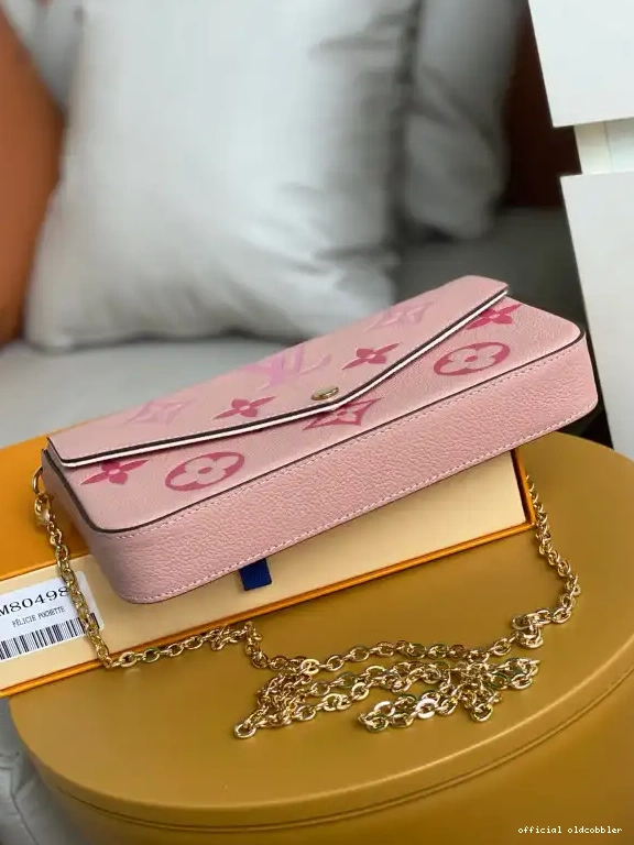 Official oldcobbler POCHETTE LOUIS FÉLICIE VUITTON 0522